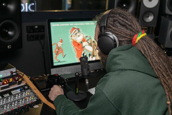 Monitor headphones Beyerdynamic DT 700 PRO X - img.10