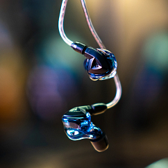 In-ear headphones Campfire Audio Clara Black/Transparent