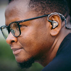 IEMs headphones Noble Audio Kadence Grey