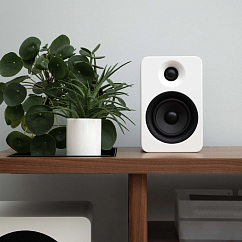 Bookshelf speakers Kanto YU4 Matte White