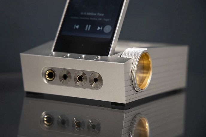 Headphone Amplifiers and DACs Astell&Kern Acro CA1000 - img.3