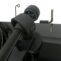 Turntable Pro-Ject Essential III Digital OM10 Piano Black