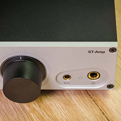 Headphone amplifier with DAC Earmen ST-Amp