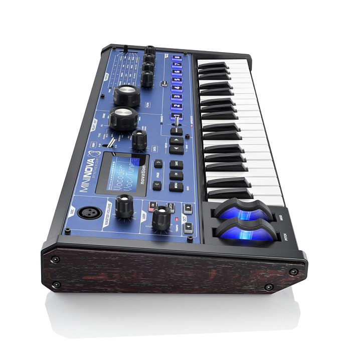 Synthesizer Novation MiniNova - img.2
