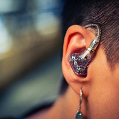 In-ear headphones Campfire Audio Trifecta Chrome Sky