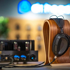 Headphones Dan Clark Audio Stealth