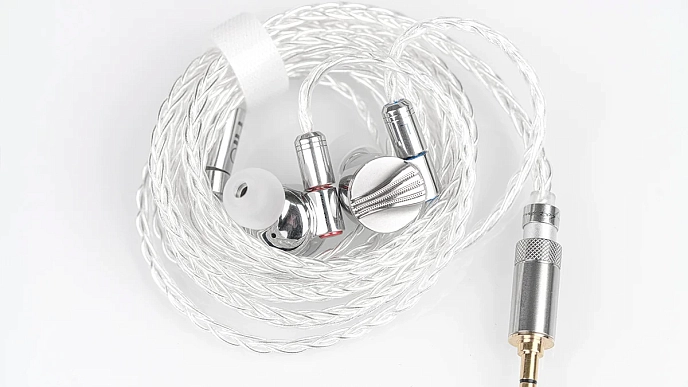 High End headphones FiiO FD5 Silver - img.4