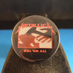 Souvenir Pyramid Metallica Kill Em All (Button Badges)