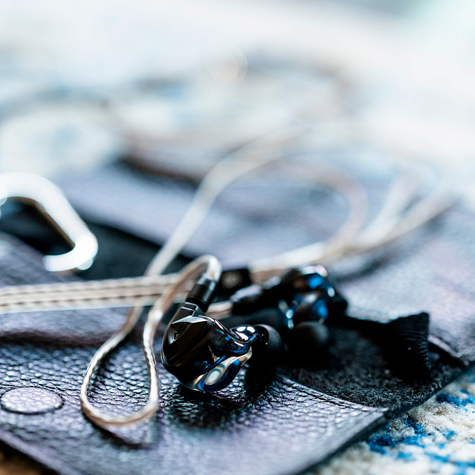 In-ear headphones Campfire Audio Clara Black/Transparent - img.11