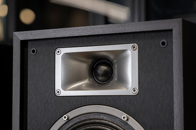 Bookshelf speakers Magnat Transpuls 800A - img.10