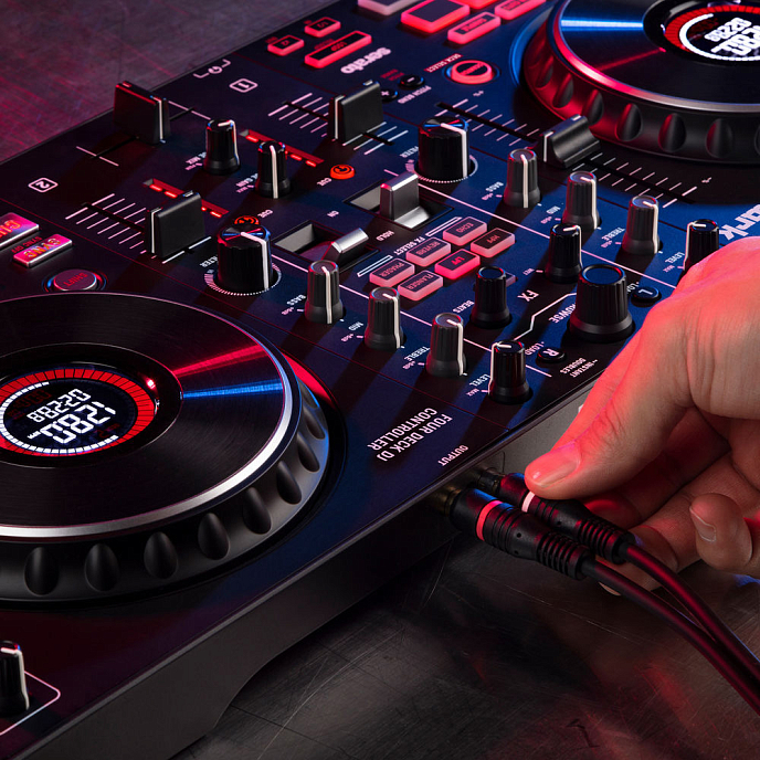 DJ controller Numark Mixtrack Platinum FX Black - img.6