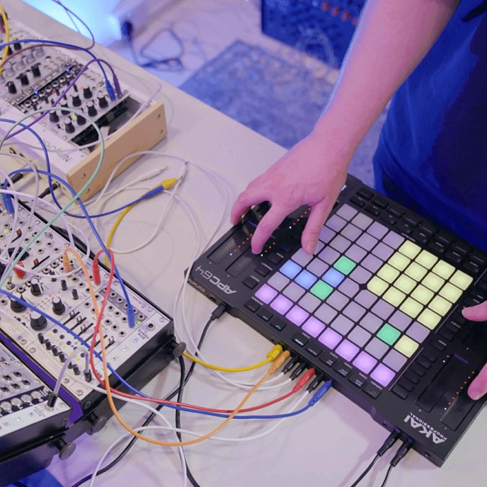 MIDI Controller AKAI PRO APC64 - img.5