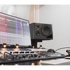 Studio monitor ADAM AUDIO A8H Left