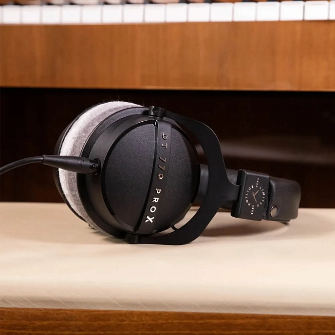 Monitor headphones Beyerdynamic DT 770 PRO X Limited Edition Black - img.7