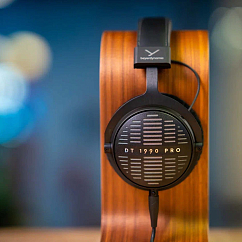 Over-ear headphones Beyerdynamic DT 1990 PRO