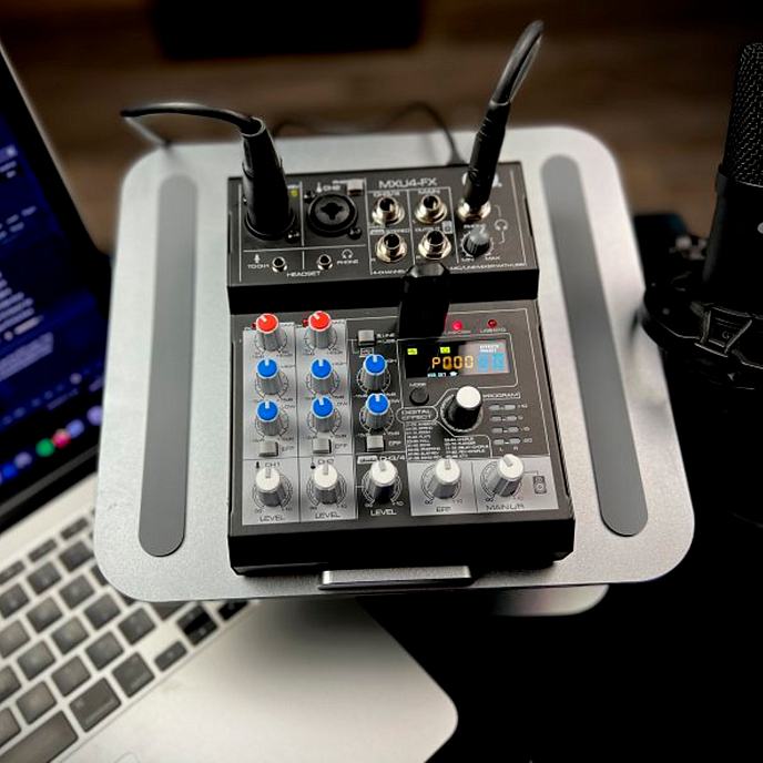 Mixing console CAD MXU4-FX Black - img.3