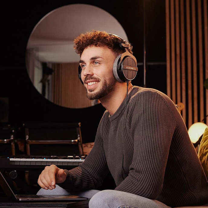 Over-ear headphones Beyerdynamic DT 990 PRO 80 Ohms - img.6