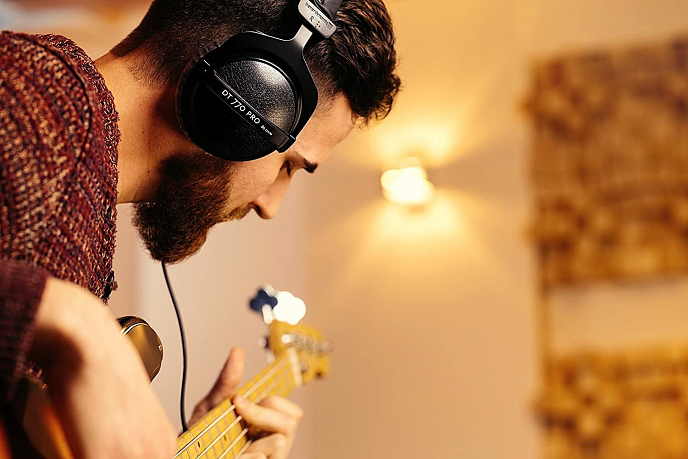 Monitor headphones Beyerdynamic DT 770 PRO Black Limited Edition 250 Ohm - img.5