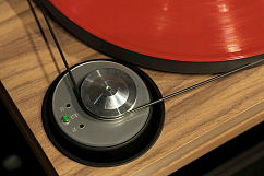 Turntable Music Hall MMF-7.3 Walnut