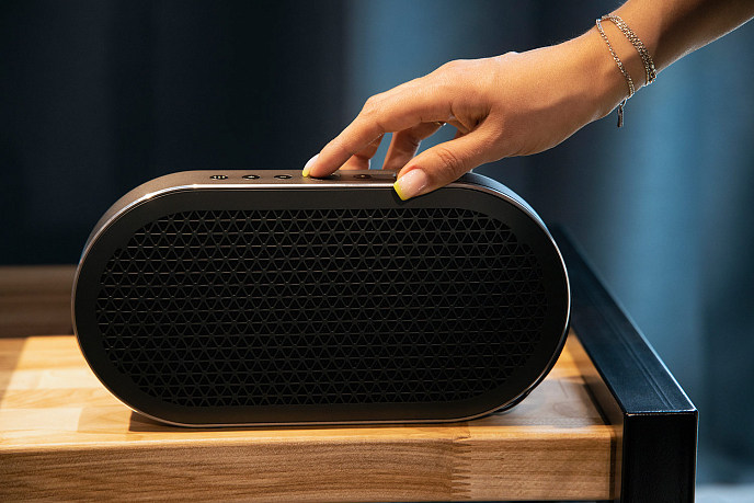 Portable speaker Dali Katch G2 Iron Black - img.1