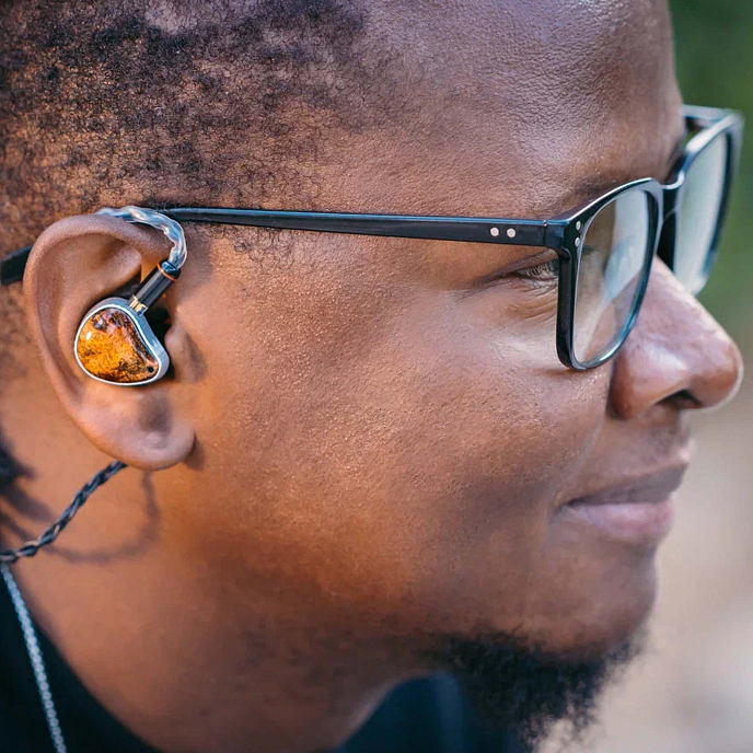 IEMs headphones Noble Audio Sultan - img.5